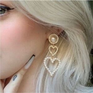 Elegant Pearl Heart Drop Earrings